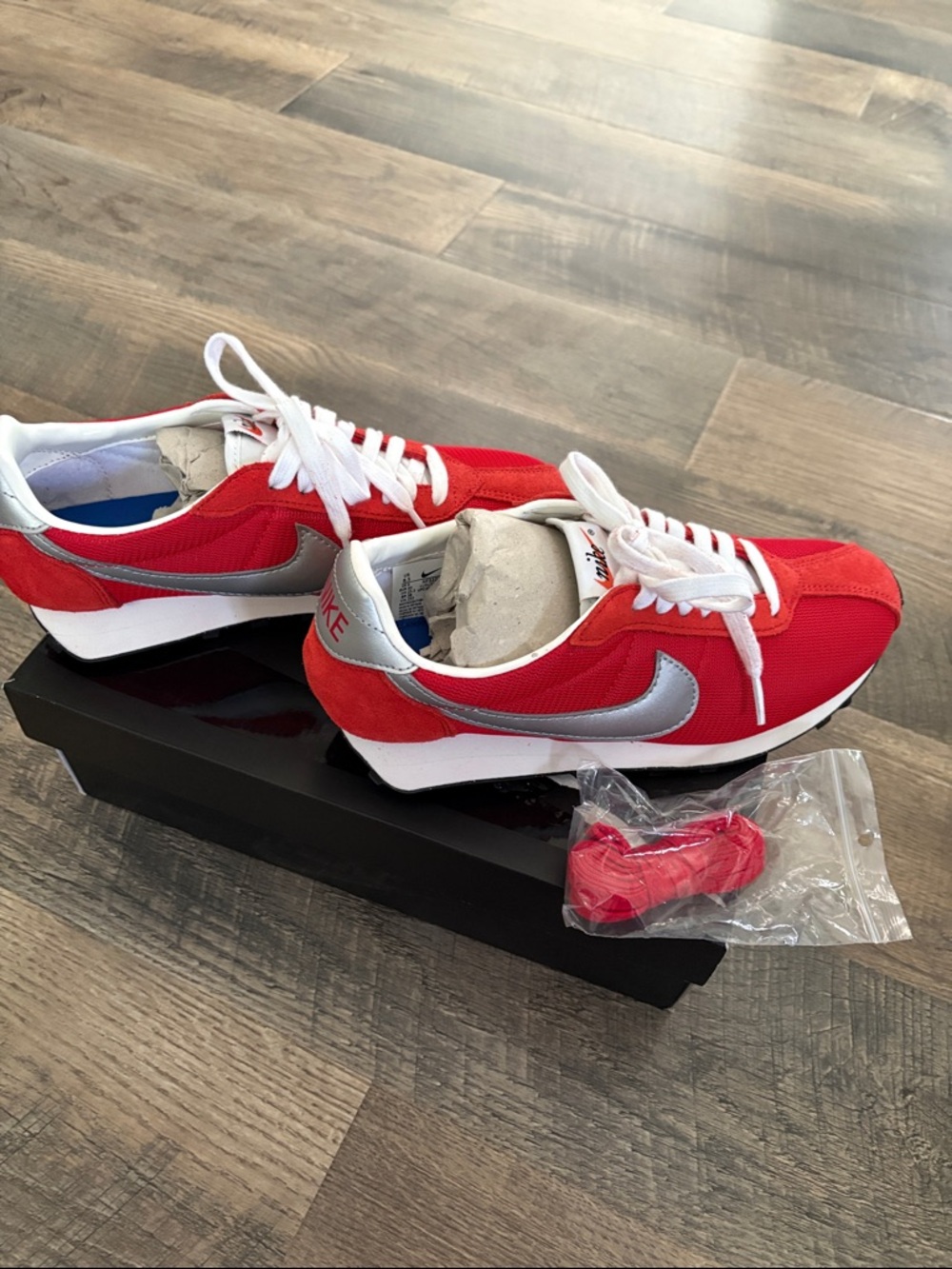 Nike women’s LD 1000